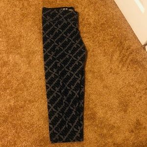 Victoria’s Secret Pink logo pants/leggings